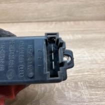 4B0820521 5DS006467  Heater blower motor/fan resistor Audi A6 S6 C5 4B