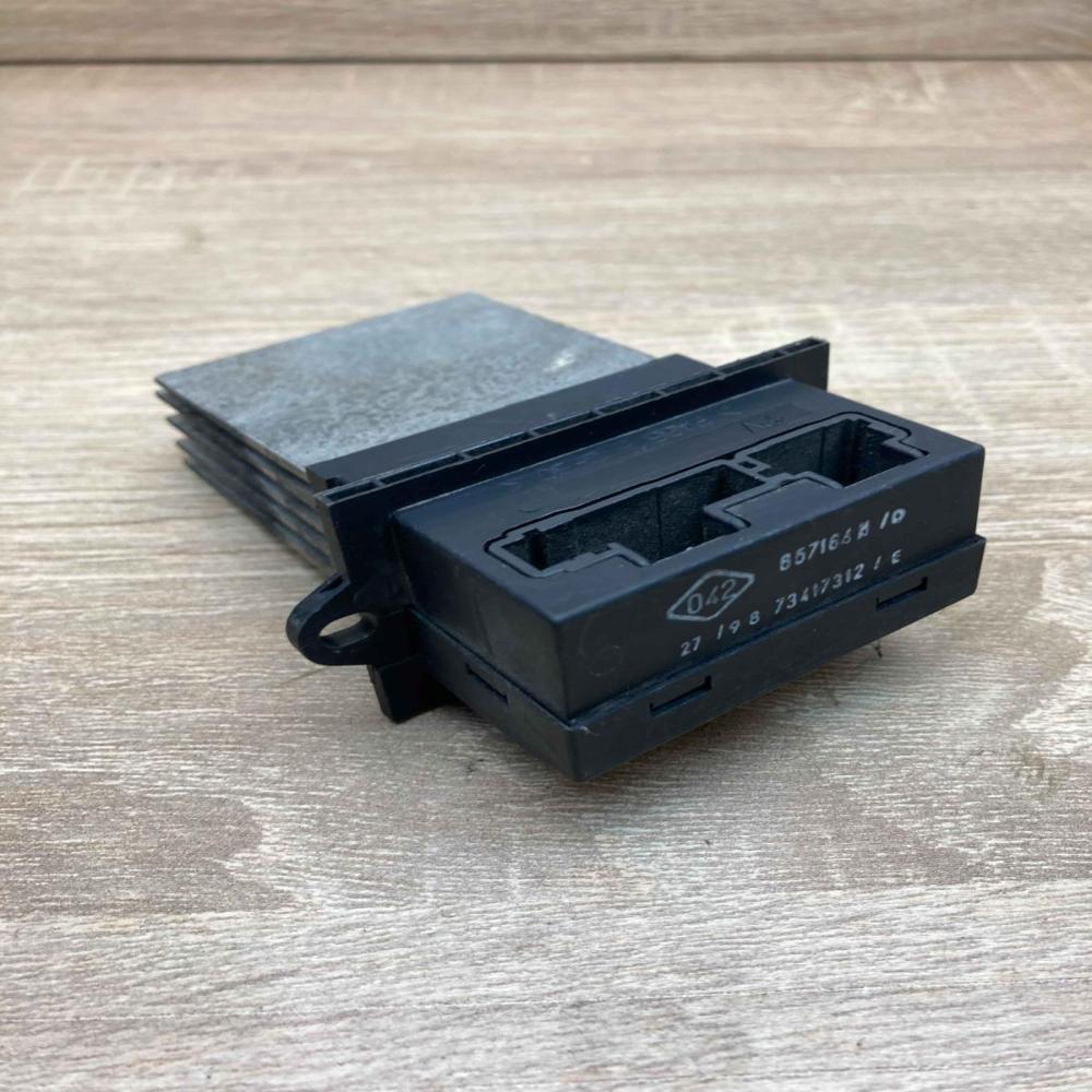 73417312 657164N  Heater blower motor/fan resistor Renault Scenic I
