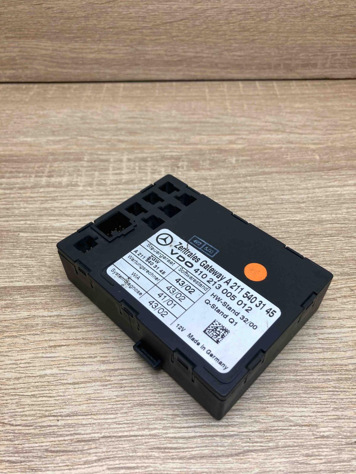 A2115403145   Gateway control module Mercedes-Benz E W211