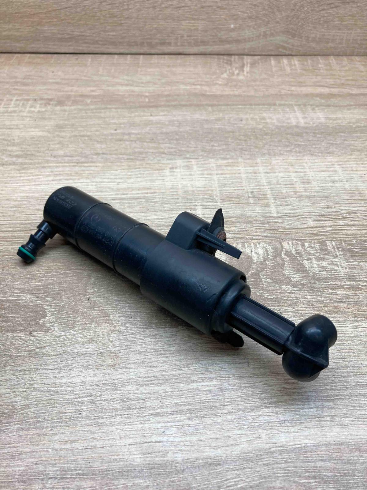 A2128600147   Headlight washer spray nozzle Mercedes-Benz E W212