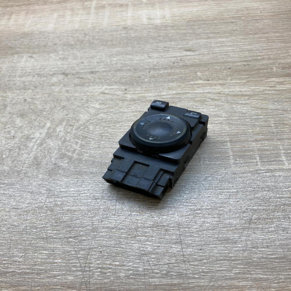 3B1959565B   Wing mirror switch Volkswagen PASSAT B5