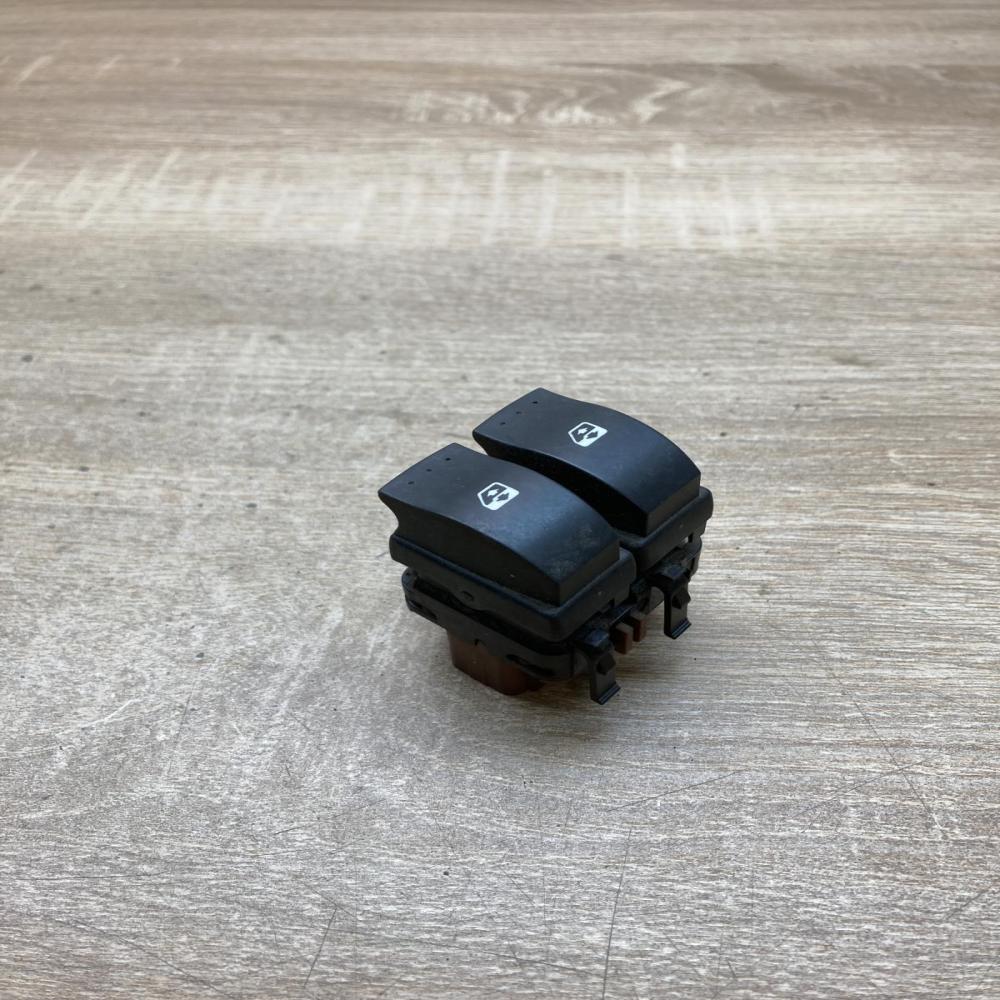 Renault driver window switch   Electric window control switch Renault Megane I