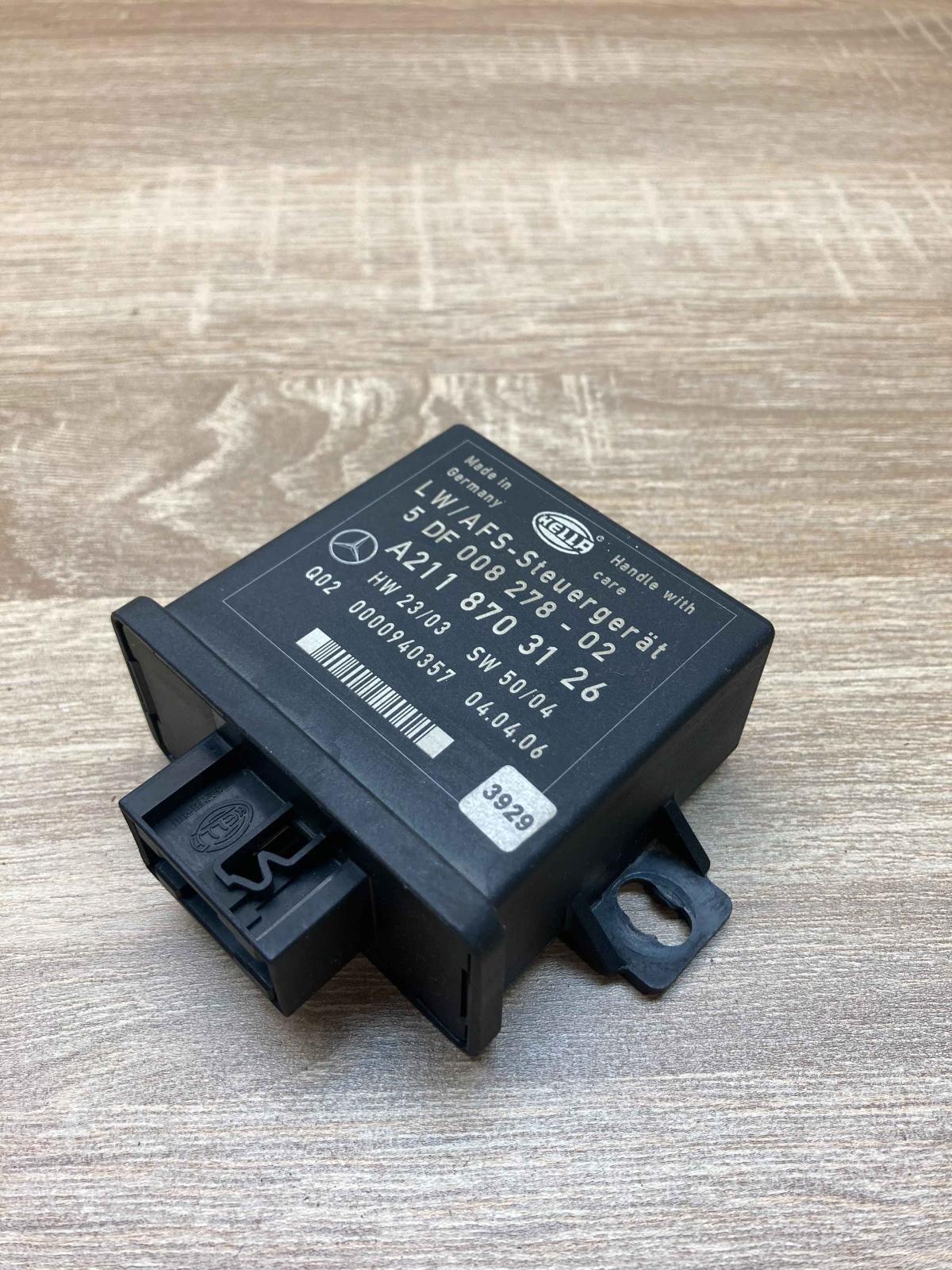 A2118703126 5DF008278 02  Light module LCM Mercedes-Benz E W211