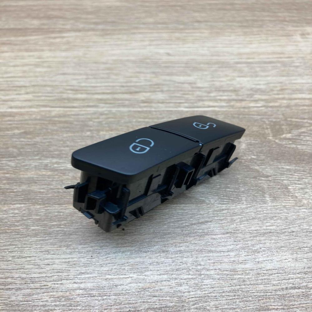 A2049058502 10023299  Central locking switch button Mercedes-Benz C W204