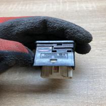 183574 769746A  Wing mirror switch Toyota Avensis T250