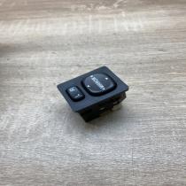 183574 769746A  Wing mirror switch Toyota Avensis T250