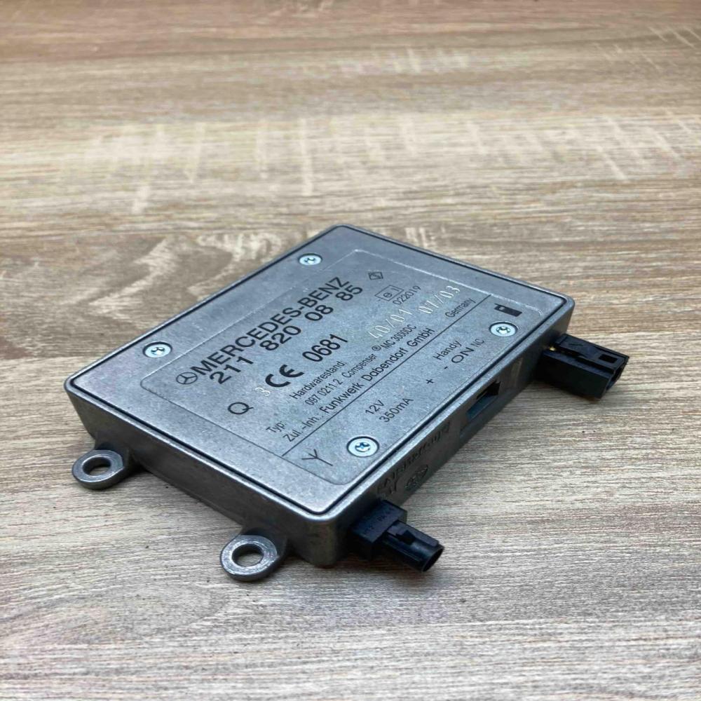 2118200885   Aerial antenna amplifier Mercedes-Benz E W211