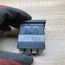 1J0963563B   Seat heating switch Volkswagen Golf IV