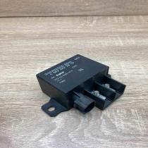 A0025423819 V23132 A2001 X14  Glow plug pre-heat relay Mercedes-Benz E W211