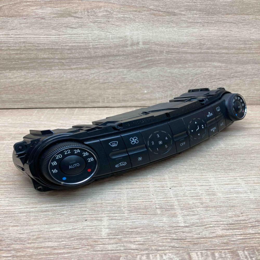 2118300490   Climate control unit Mercedes-Benz E W211