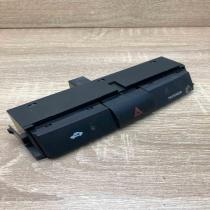 153965   Hazard light switch Toyota Corolla Verso AR10