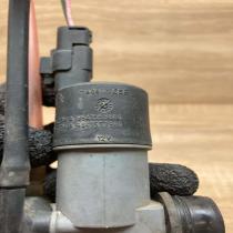 w  With Plug Windscreen/windshield washer pump Peugeot 308