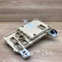 89221 0F010   Fuse module Toyota Corolla Verso AR10