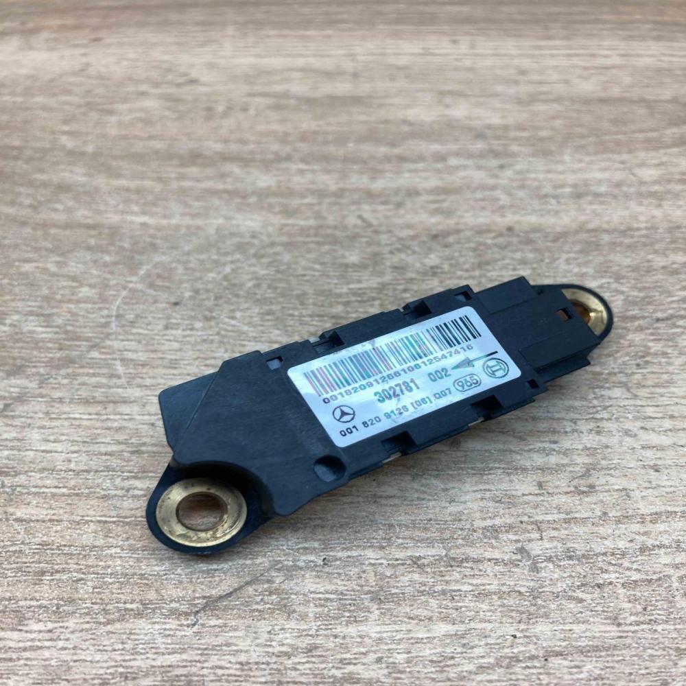 0018209126 302781  Airbag deployment crash/impact sensor Mercedes-Benz E W211