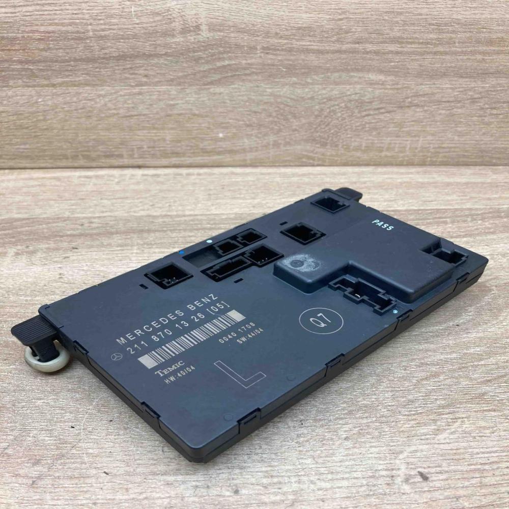 2118701326  LH Door control unit/module Mercedes-Benz E W211