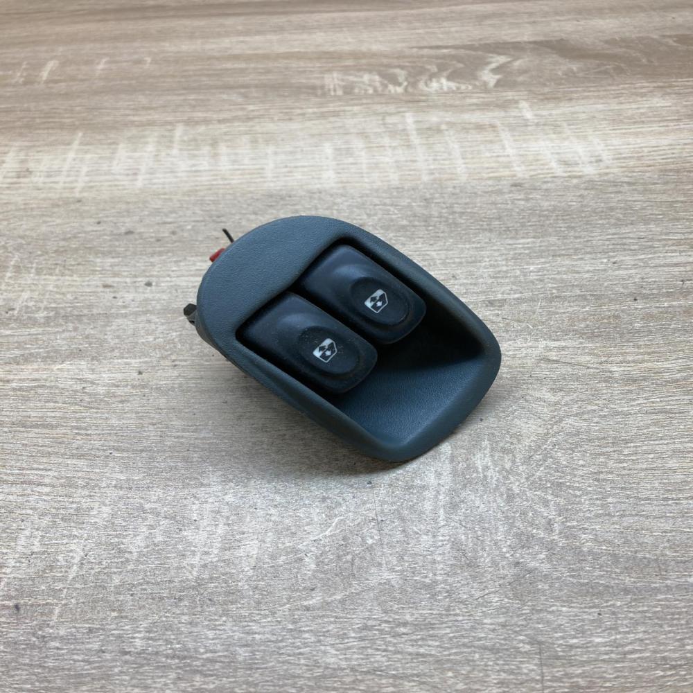 7700836269 838099G  Electric window control switch Renault Scenic I