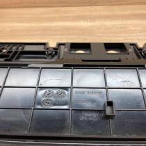 9199118 221672 10  Dashboard storage box/compartment BMW 5 GT F07