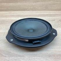 A2049062401   Front door speaker Mercedes-Benz C W204