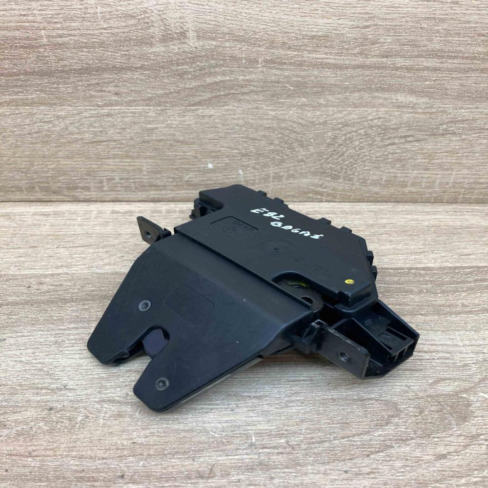 8196401   Tailgate/trunk/boot lock/catch/latch BMW