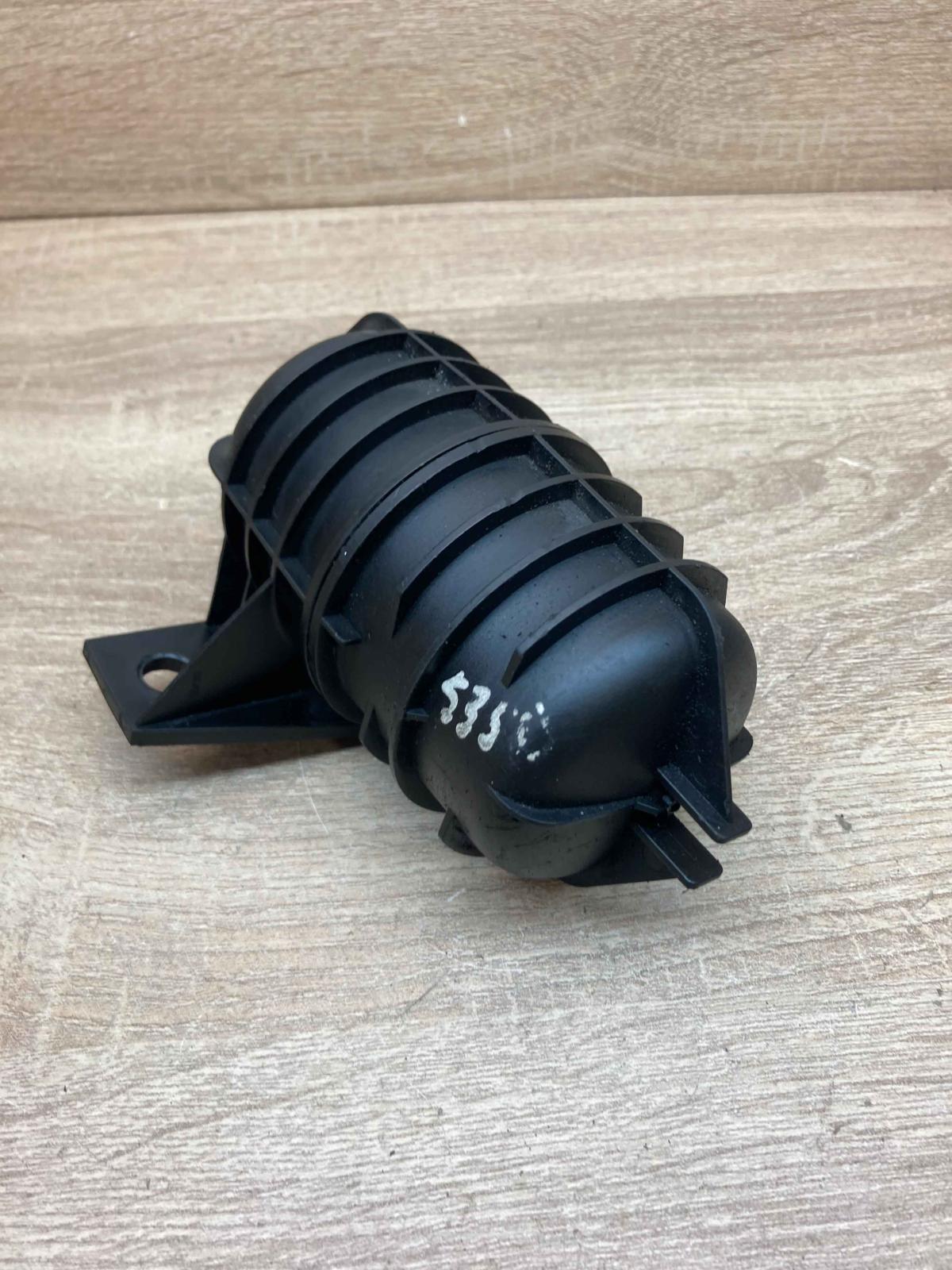 2247620   Vacuum air tank BMW 5 E39