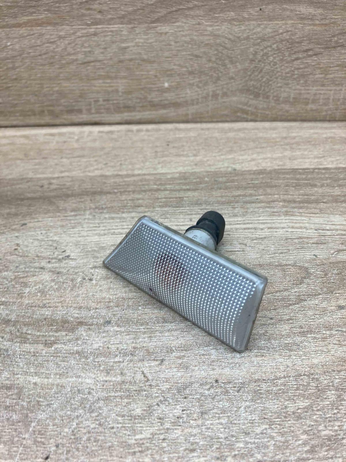 13101912 09180873  Front fender indicator light Opel Vectra C
