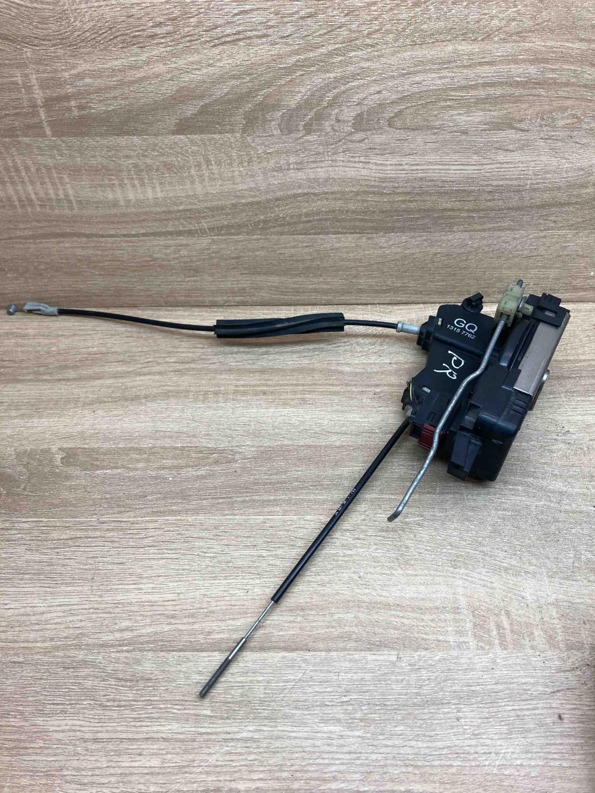 13157762 GQ With Plug Front door lock Opel Corsa D