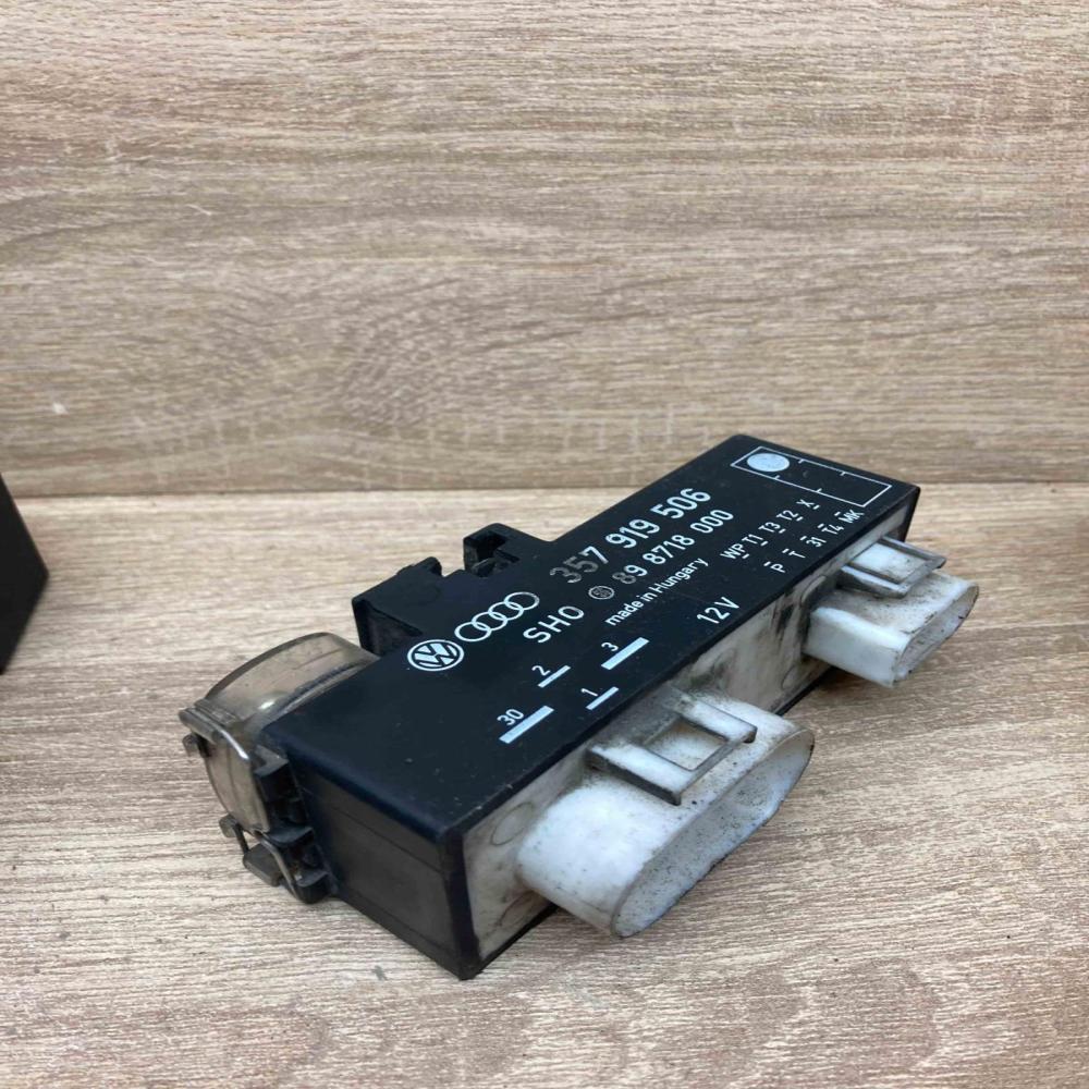 357919506 898718000  Coolant fan relay Volkswagen Sharan