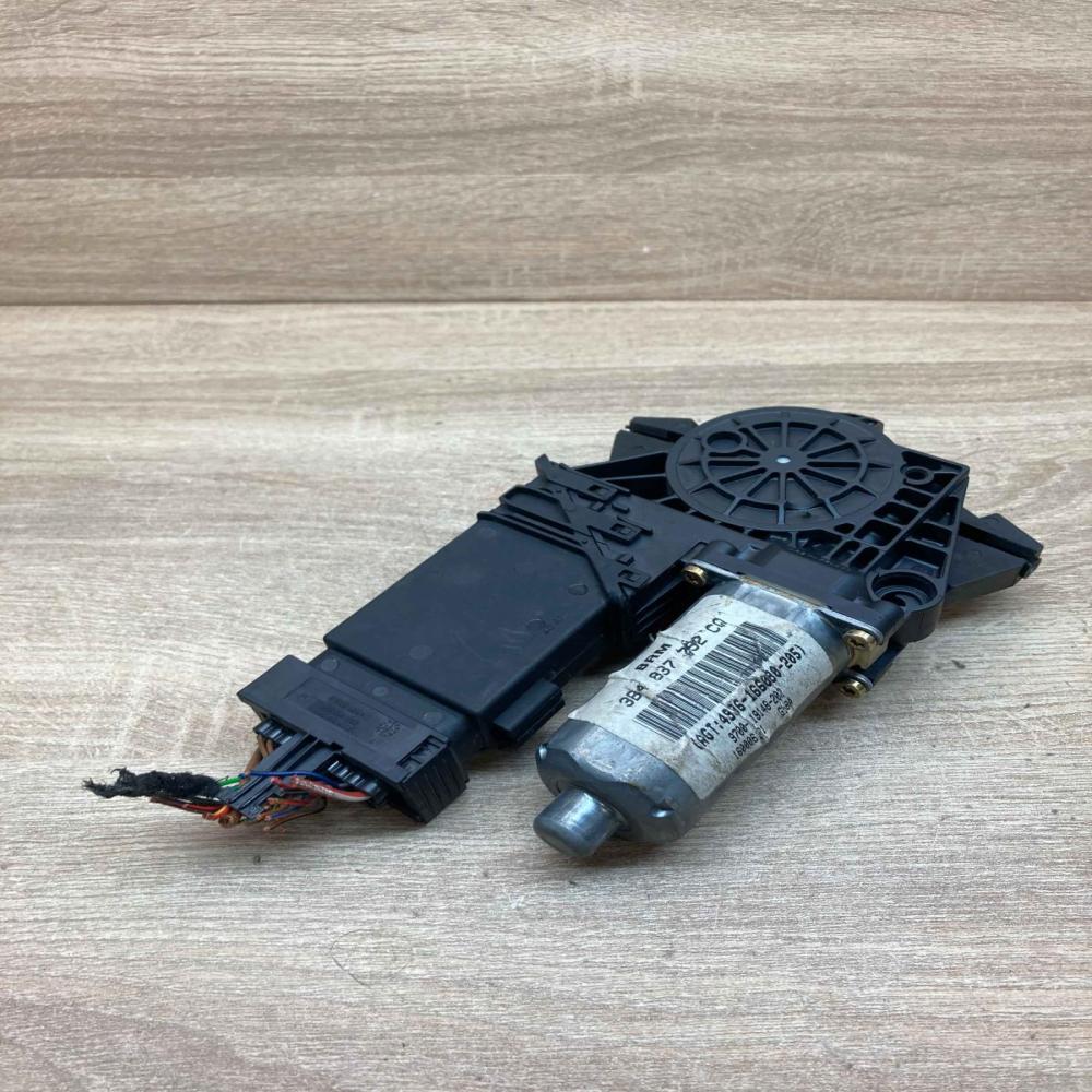 3B4837752CQ 101434 202 With Plug Front door electric window regulator Volkswagen