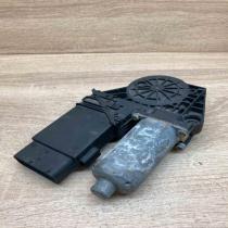 101431 200 050762 60  Front door window regulator motor Volkswagen PASSAT B5