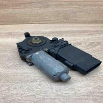 101431 200 050762 60  Front door window regulator motor Volkswagen PASSAT B5