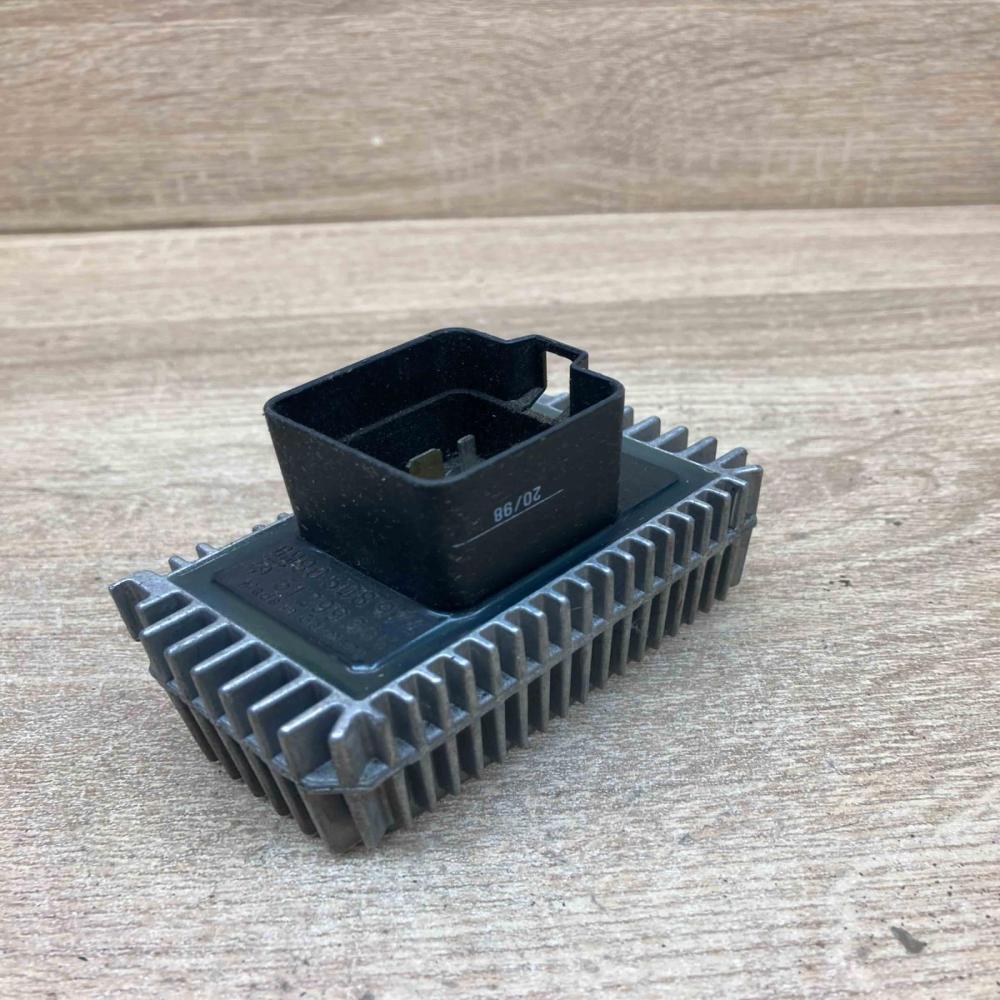 90508974 51299001  Glow plug pre-heat relay Opel Vectra C