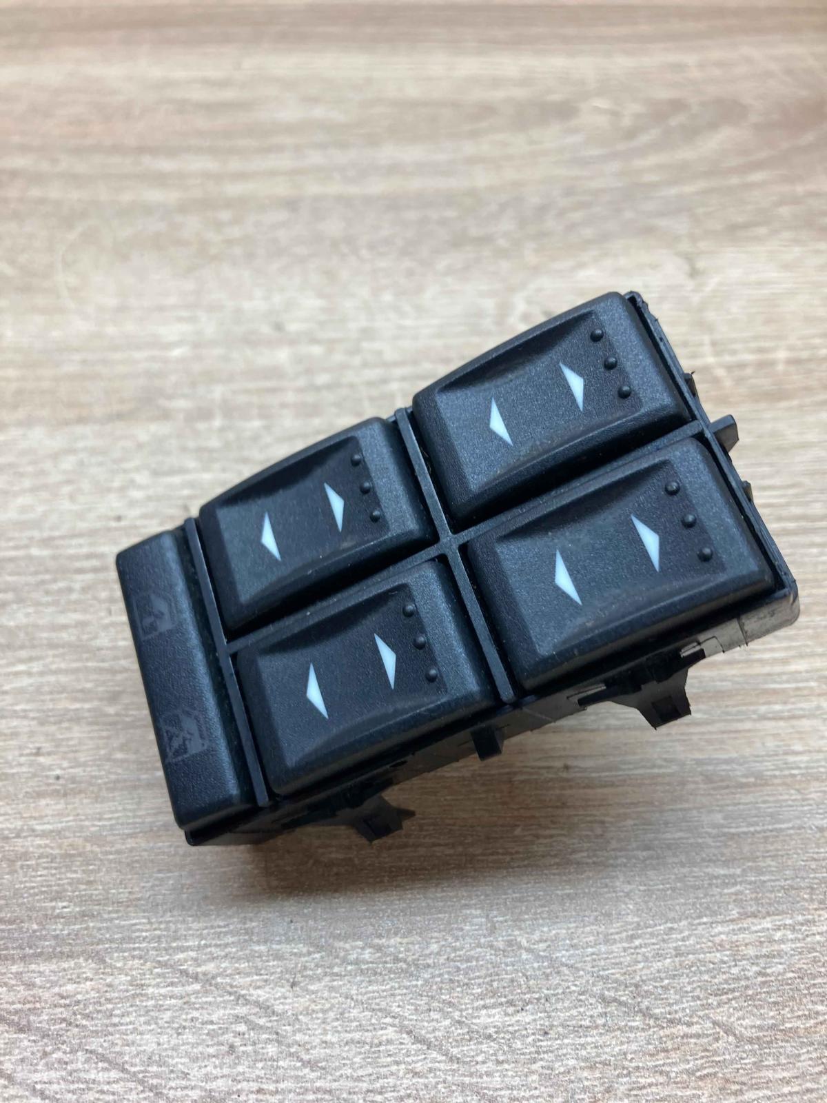 3S7T 14A132 BA  With Plug Electric window control switch Ford Mondeo Mk III