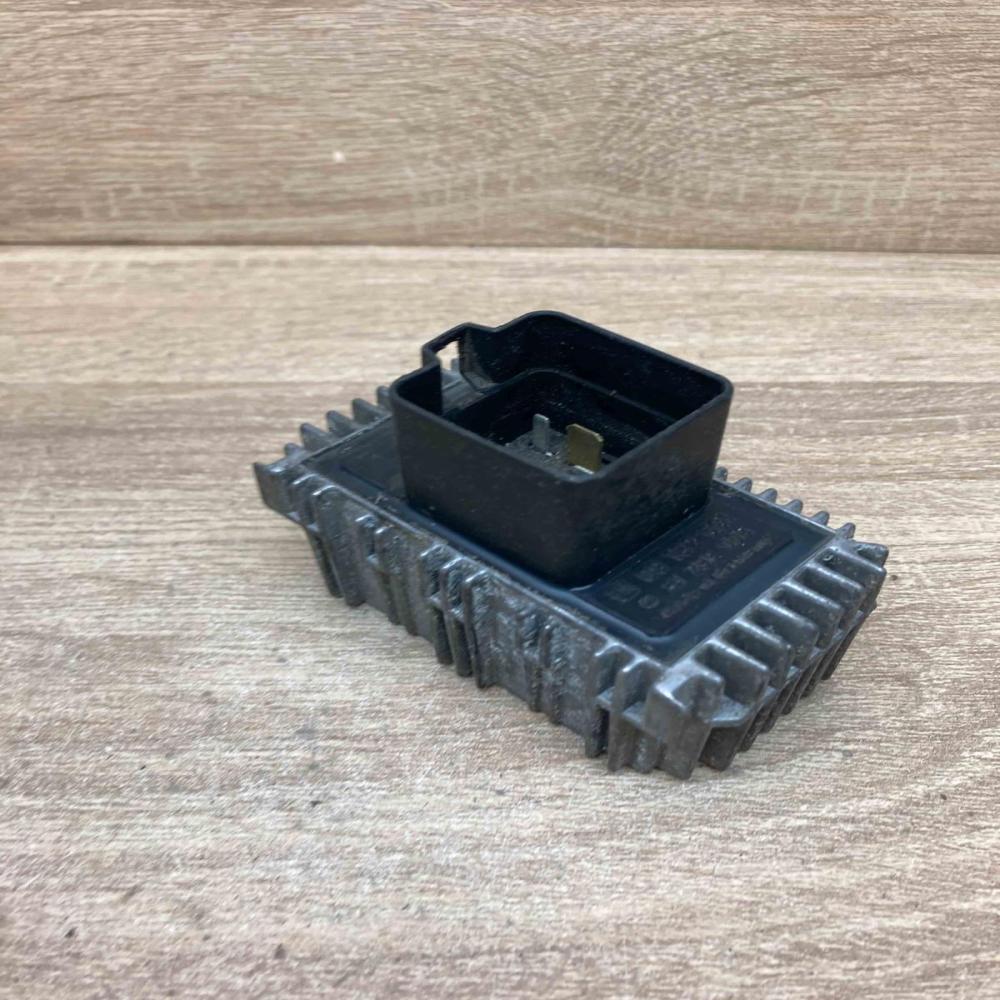 09132691 51299008  Glow plug pre-heat relay Opel Astra G