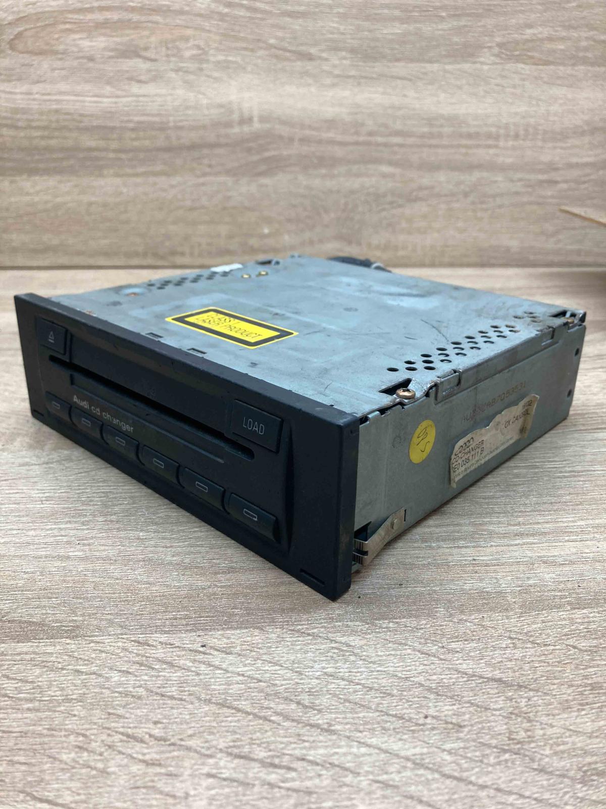 8E0035111B   CD/DVD changer Audi A4 S4 B6 8E 8H