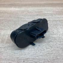 98AB 14A132 DE 03162252  Electric window control switch Ford Focus