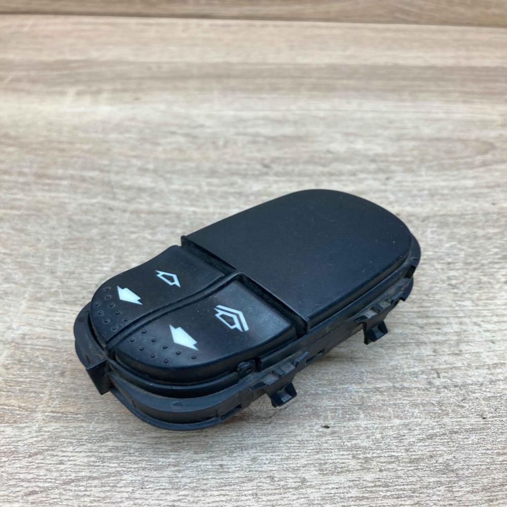 98AG14529AC 03162302  Electric window control switch Ford Focus
