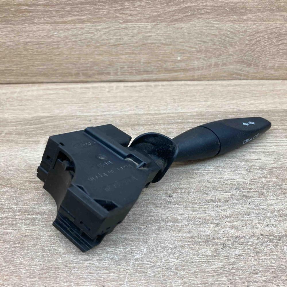 98 AG13335 AD   Indicator stalk Ford Focus