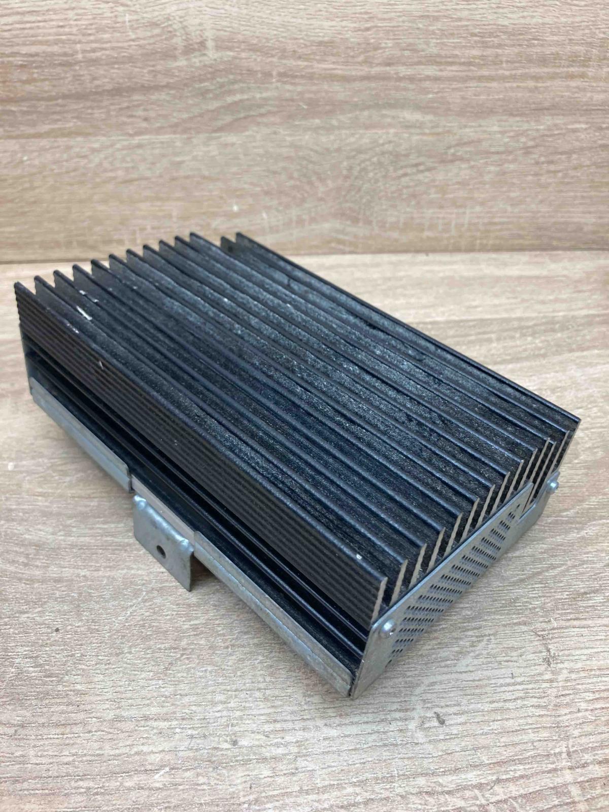 9133913 90323  Sound amplifier BMW X5 E70