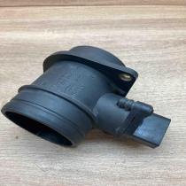 06A906461 0280217121  Mass air flow meter Volkswagen PASSAT B5