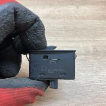 6902174   Electric window control switch BMW 3 E46