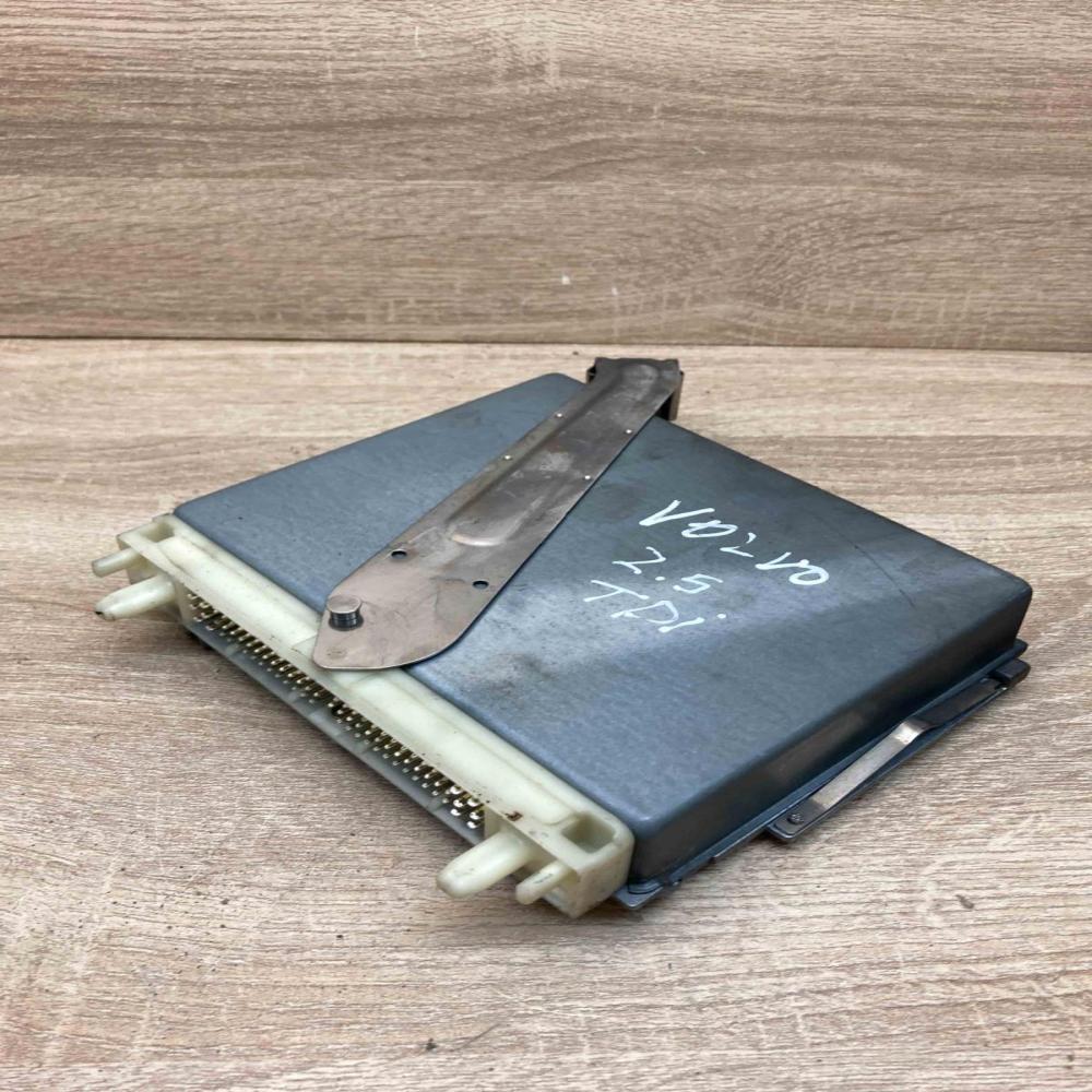 P01275155 0281001430  Engine control unit/module ECU Volvo 850