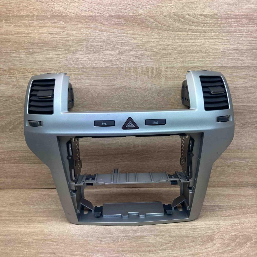 13100106 13240021  Hazard light switch Opel Zafira B