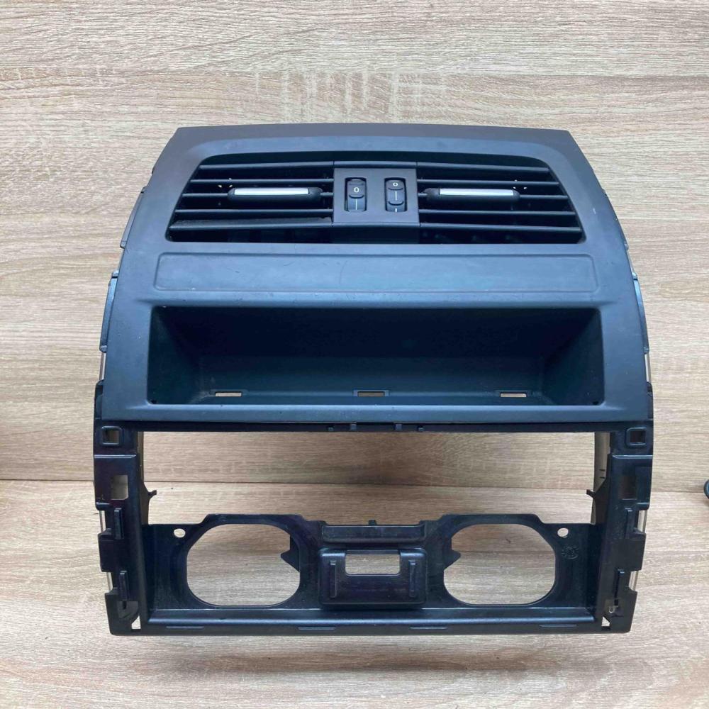9181090 9178350  Dash center air vent grill BMW 5 GT F07