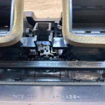 9181090 9178350  Dash center air vent grill BMW 5 GT F07