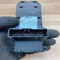 35750 S6A J010 M1 22Z3E1 2  Electric window control switch Honda Accord
