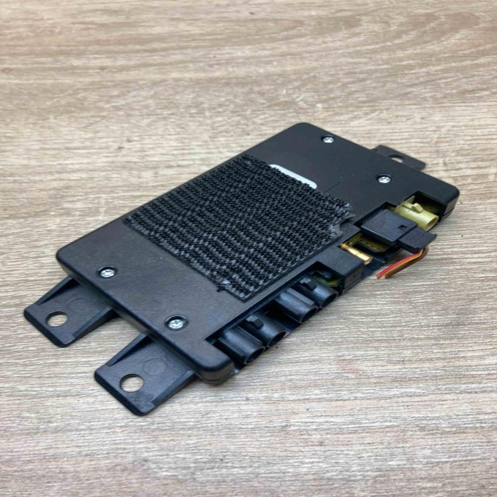 4D0035530C   Antenna control unit Audi A6 S6 C5 4B
