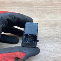 8371020   Windscreen/window heater switch BMW 3 E36