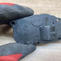 CZ113930 071 25072005C  Air flap motor/actuator BMW 3 E90 E91