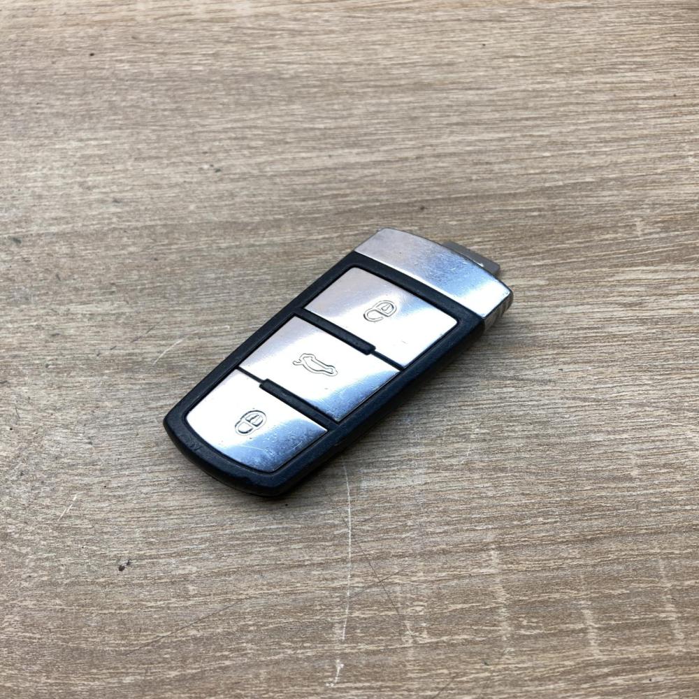 Volkswagen B7 key   Ignition key/card Volkswagen PASSAT B7