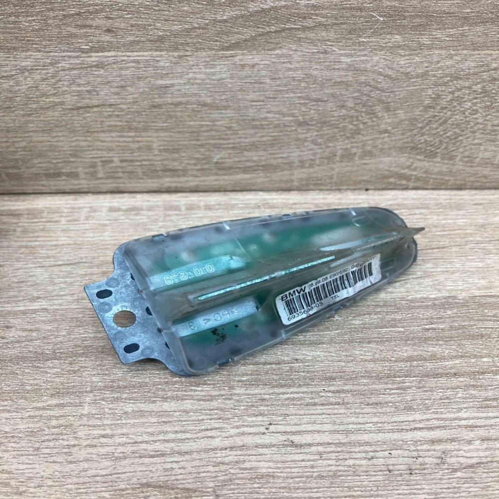 6935688 1682606  Aerial GPS antenna BMW 3 E90 E91